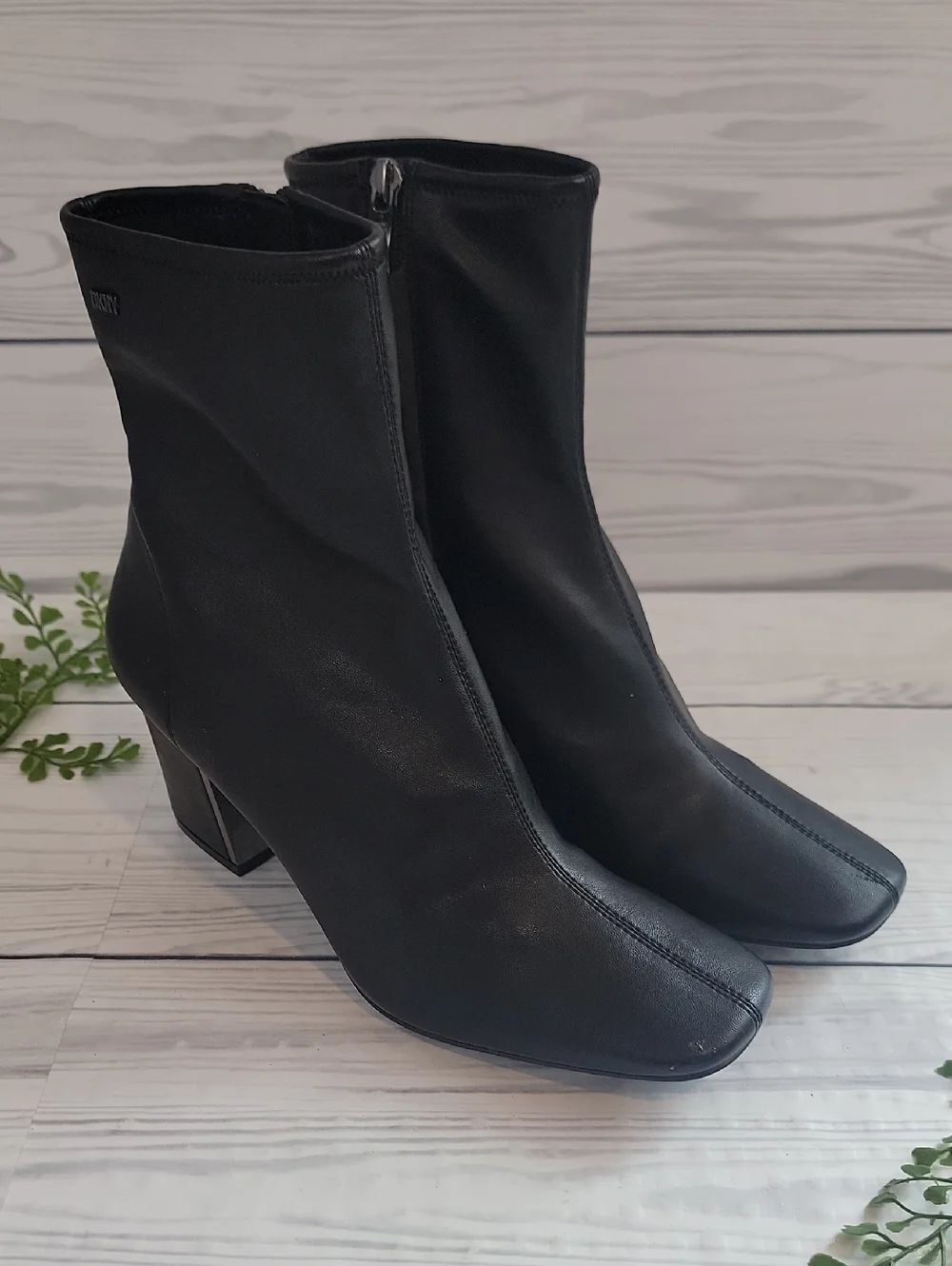 DKNY Black Square-Toe Mid-Block Heel Ankle Boots Womens Size 10